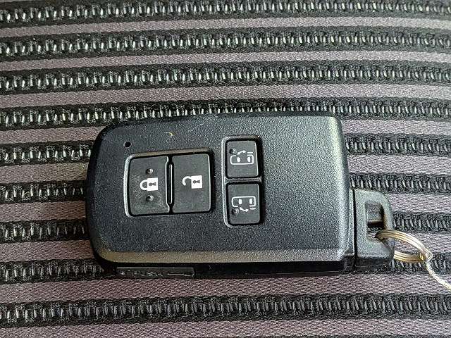 トヨタ ヴォクシー １．８ ハイブリッド ＺＳ 煌 H30年 (関東) 99
