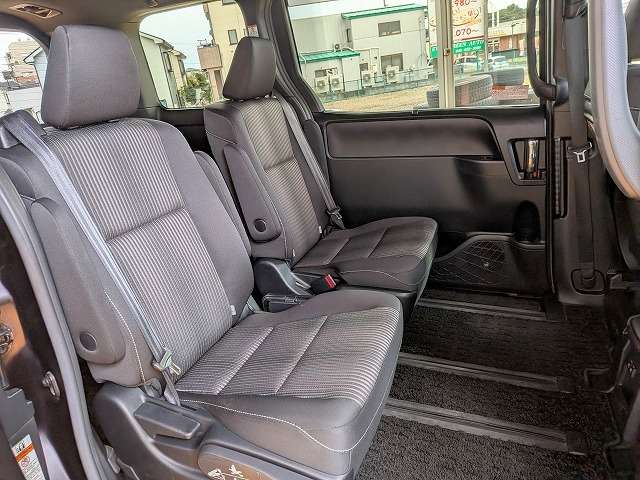 トヨタ ヴォクシー １．８ ハイブリッド ＺＳ 煌 H30年 (関東) 99