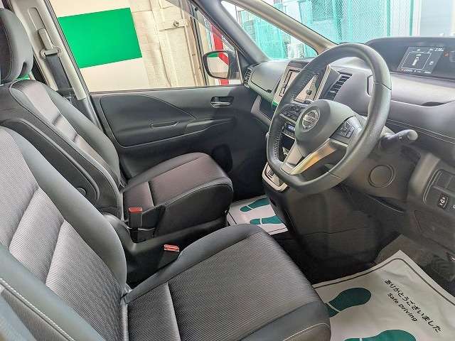 日産 セレナ ２．０ ハイウェイスター Ｖセレクション H29年 (関東) 99