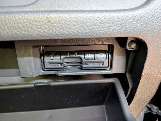 日産 セレナ ２．０ ２０Ｘ Ｖセレクション＋ＳＡＦＥＴＹ Ｓ－ＨＹＢＲＩＤ H27年 (関東) 99