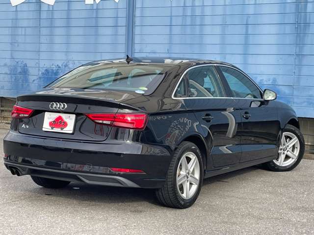 アウディ Ａ３　セダン ３０　ＴＦＳＩ R2年 () 99