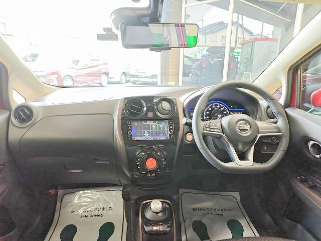 日産 ノート １．２ Ｅ－ＰＯＷＥＲ メダリスト H29年 (関東) 99