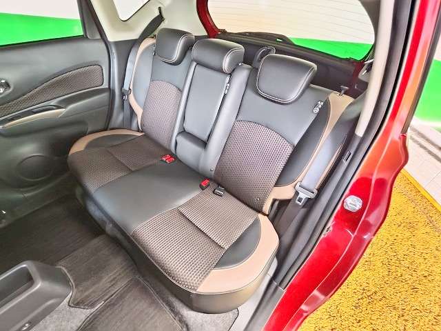 日産 ノート １．２ Ｅ－ＰＯＷＥＲ メダリスト H28年 (関東) 99