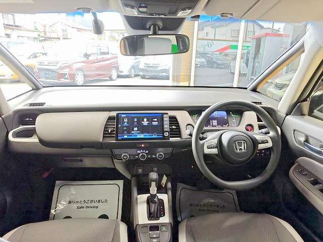 ホンダ フィット　ハイブリッド １．５ Ｅ：ＨＥＶ クロスター R2年 (関東) 99