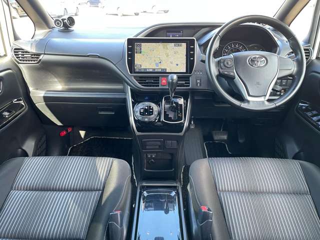 トヨタ ヴォクシー ２．０ ＺＳ 煌ＩＩ R2年 (近畿) 99