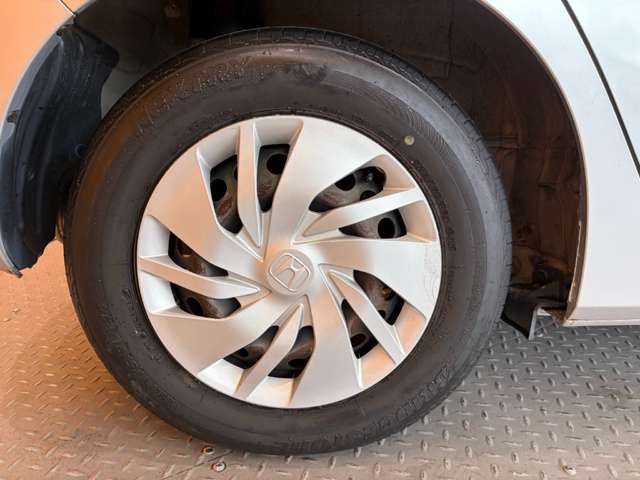 ホンダ フィット １．３ １３Ｇ H27年 (近畿) 99