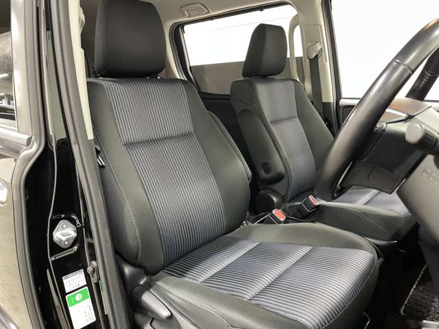トヨタ ヴォクシー ２．０ ＺＳ 煌ＩＩ H28年 () 99