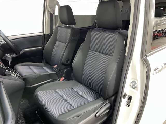 トヨタ ヴォクシー ２．０ ＺＳ 煌 H27年 () 99