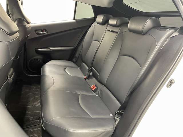 トヨタ プリウス １．８ Ｓ ツーリングセレクション ブラックエディション R3年 (近畿) 99