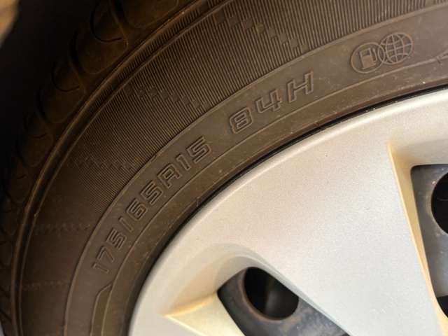トヨタ アクア １．５ Ｓ H25年 (近畿) 99