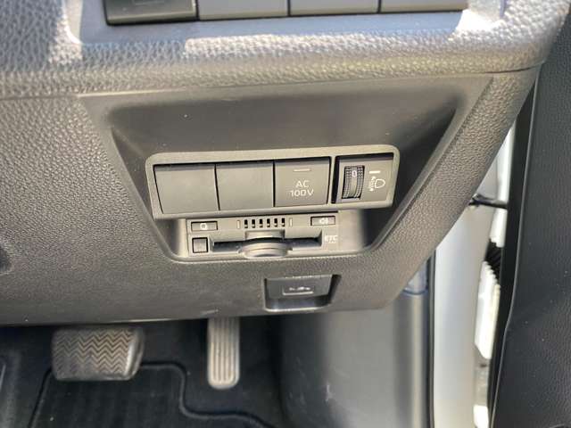 トヨタ アクア １．５ Ｚ R4年 (中国) 99
