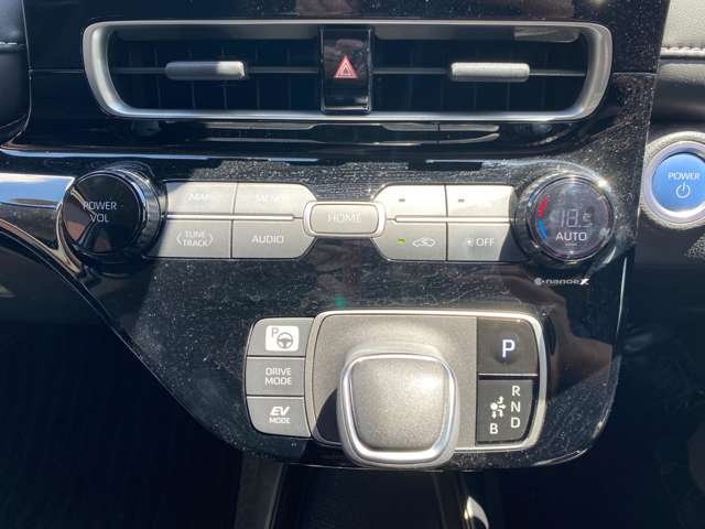 トヨタ アクア １．５ Ｚ R4年 (中国) 99