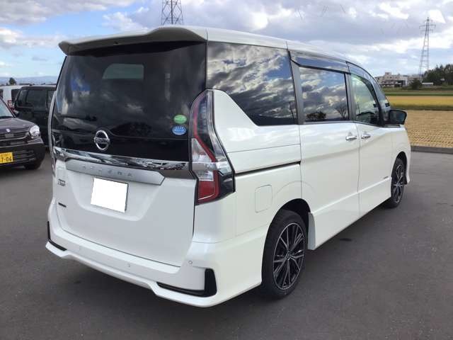 日産 セレナ ２．０ ハイウェイスター Ｖ ４ＷＤ R1年 (東北) 99