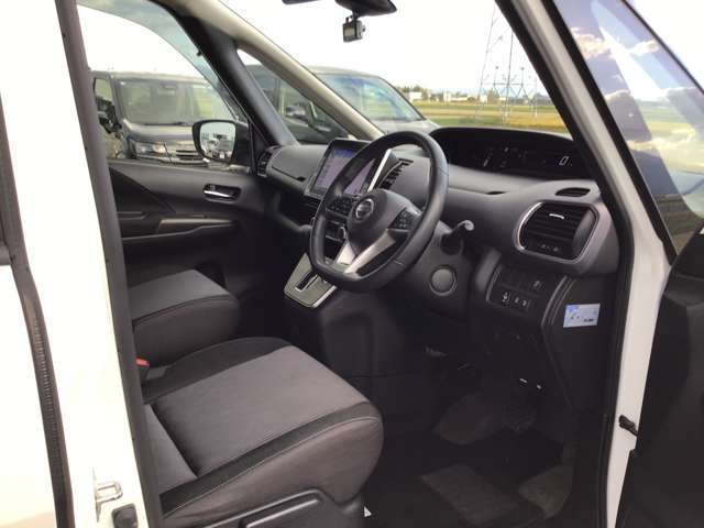 日産 セレナ ２．０ ハイウェイスター Ｖ ４ＷＤ R1年 (東北) 99
