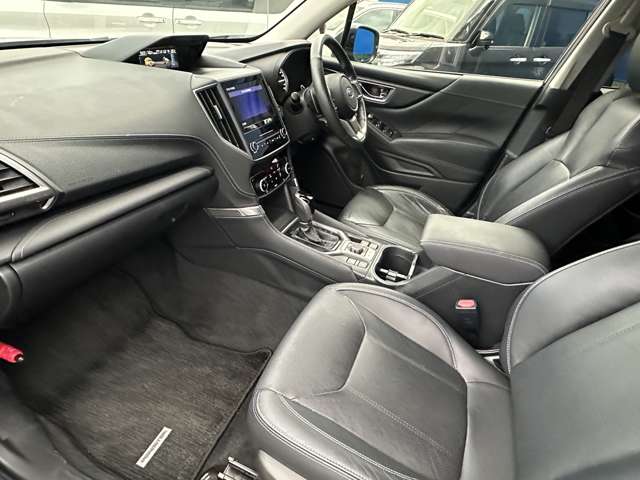 スバル フォレスター　ハイブリッド ２．０ アドバンス ４ＷＤ H30年 (関東) 99