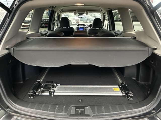 スバル フォレスター　ハイブリッド ２．０ アドバンス ４ＷＤ H30年 (関東) 99
