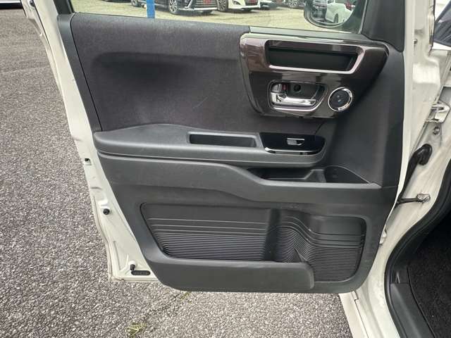ホンダ Ｎ　ＢＯＸ カスタム ６６０ Ｇ Ｌ ターボ ホンダセンシング H29年 (関東) 99