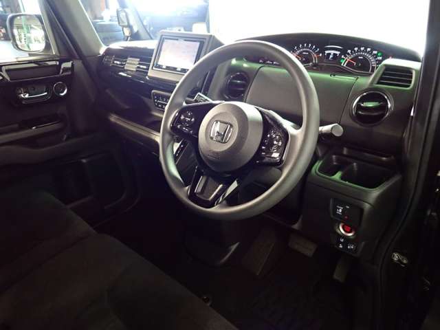 ホンダ Ｎ　ＢＯＸ カスタム ６６０ Ｌ R4年 (近畿) 99