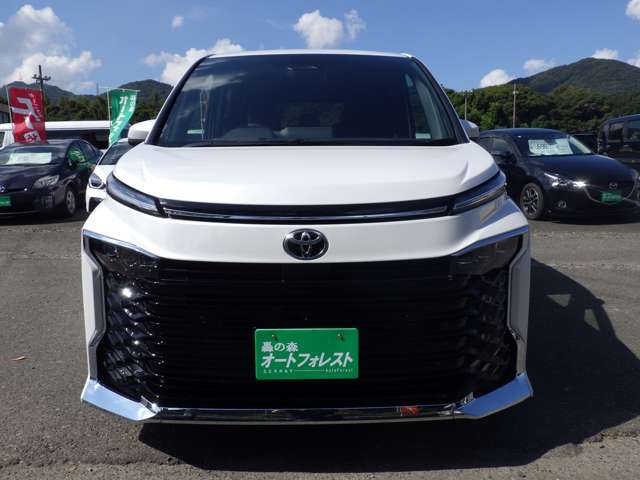 トヨタ ヴォクシー １．８ ハイブリッド Ｓ－Ｚ R8年 (九州・沖縄) 99