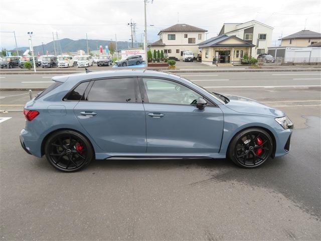 アウディ ＲＳ３　スポーツバック ２．５ ４ＷＤ R7年 (東北) 99