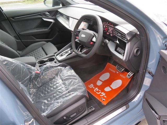 アウディ ＲＳ３　スポーツバック ２．５ ４ＷＤ R7年 (東北) 99