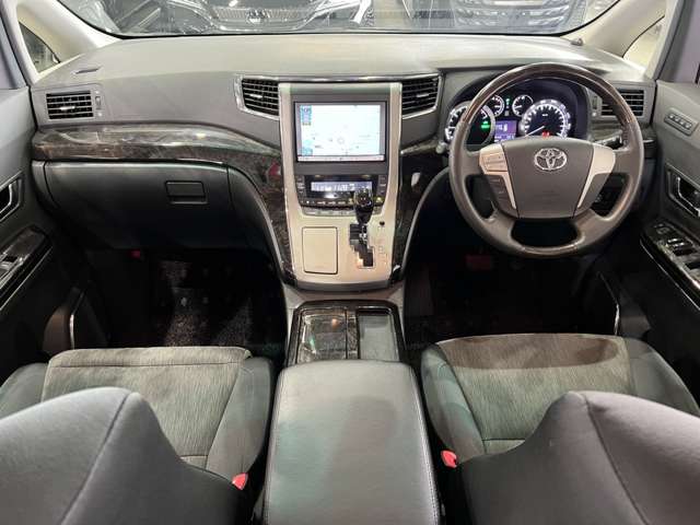 トヨタ ヴェルファイア　ハイブリッド ２．４ ＺＲ ４ＷＤ H25年 (関東) 99