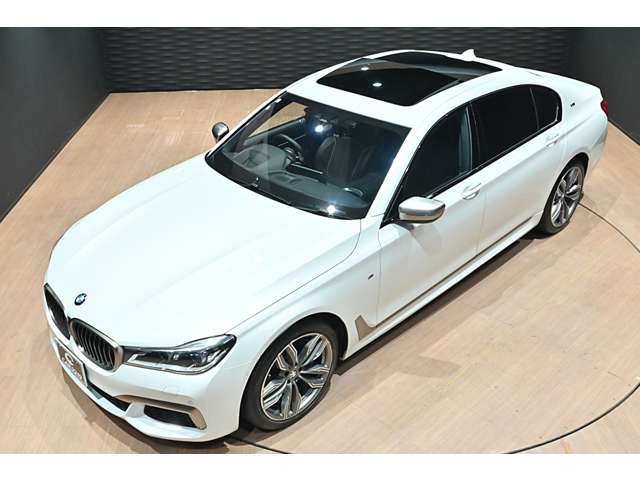 ＢＭＷ ７シリーズ Ｍ７６０ＬＩ Ｘドライブ ４ＷＤ R1年 (関東) 99