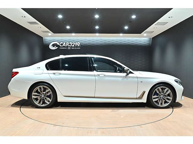 ＢＭＷ ７シリーズ Ｍ７６０ＬＩ Ｘドライブ ４ＷＤ R1年 (関東) 99