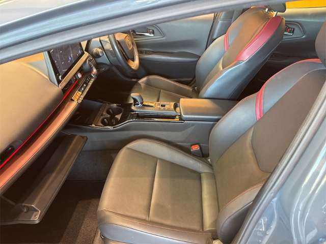 トヨタ プリウス ２．０ Ｚ R5年 (近畿) 99