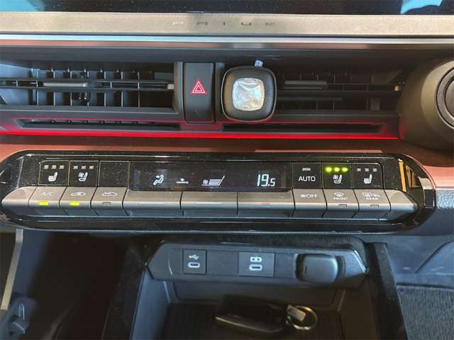 トヨタ プリウス ２．０ Ｚ R5年 (近畿) 99