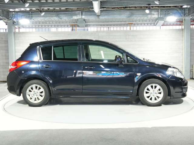 日産 ティーダ １．５ アクシス H22年 (近畿) 99