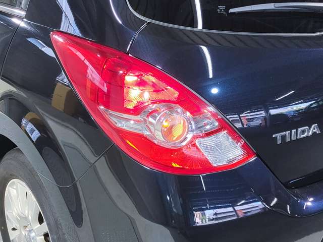 日産 ティーダ １．５ アクシス H22年 (近畿) 99