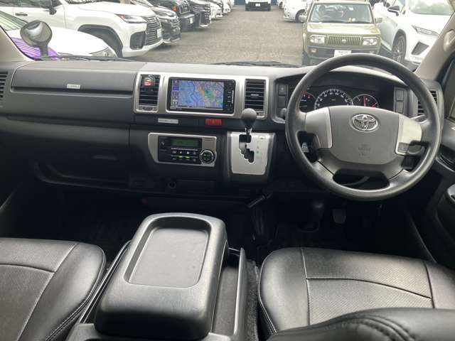 トヨタ ハイエースバン ２．８ スーパーＧＬ ロング ディーゼルターボ ４ＷＤ R1年 (近畿) 99