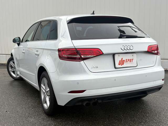 アウディ Ａ３　スポーツバック ３０　ＴＦＳＩ R2年 (近畿) 99