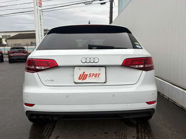 アウディ Ａ３　スポーツバック ３０　ＴＦＳＩ R2年 (近畿) 99