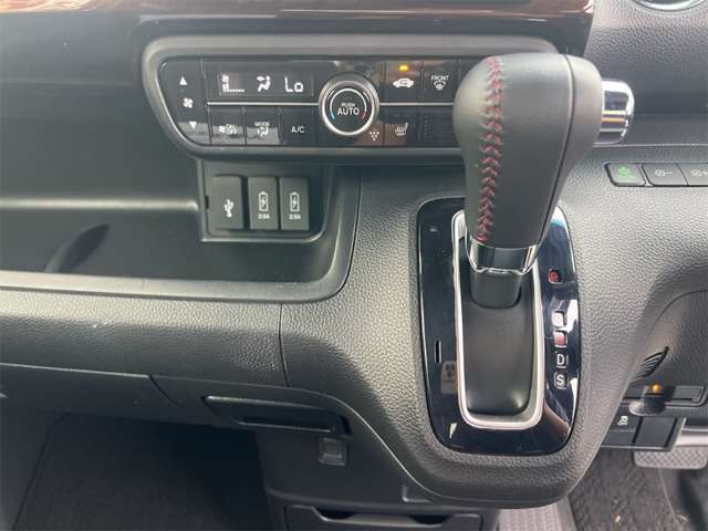 ホンダ Ｎ　ＢＯＸ カスタム ６６０ Ｌ ターボ コーディネートスタイル R3年 (近畿) 99