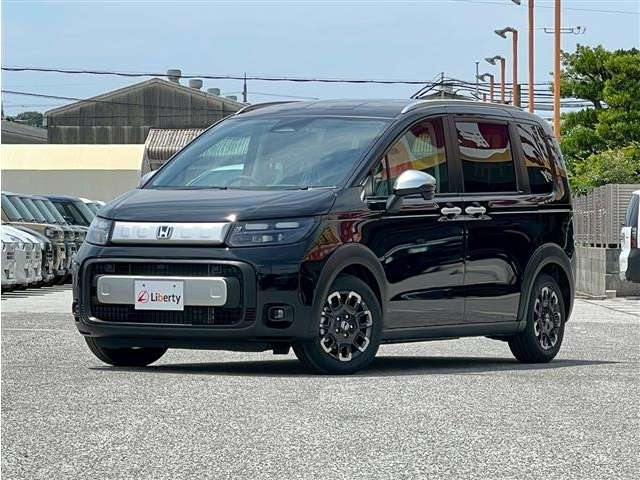 ホンダ フリード　ハイブリッド １．５ Ｅ：ＨＥＶ クロスター R7年 (近畿) 99
