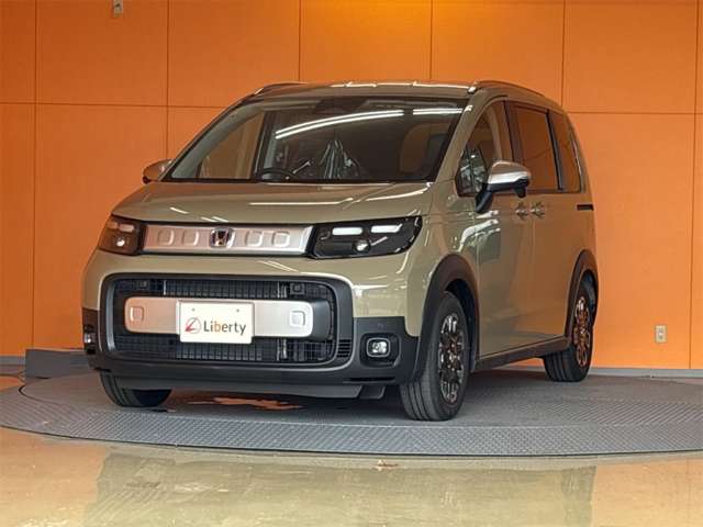ホンダ フリード　ハイブリッド １．５ Ｅ：ＨＥＶ クロスター R8年 (近畿) 99