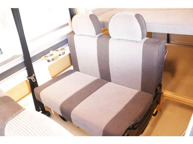 トヨタ ハイエースバン トイファクトリー R2年 (中国) 99