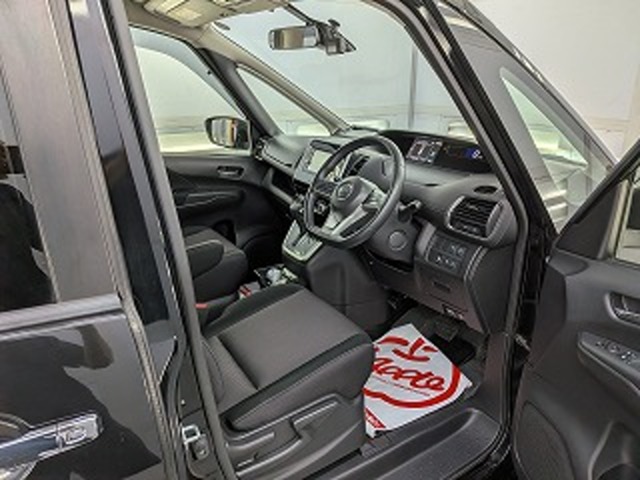 日産 セレナ ２．０ ハイウェイスター ４ＷＤ H28年 (東北) 99