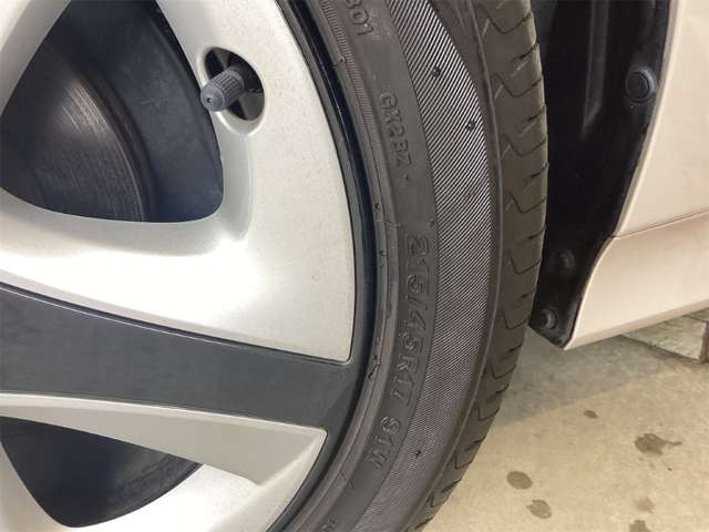 トヨタ プリウス １．８ Ａ プレミアム ツーリングセレクション H29年 (近畿) 99