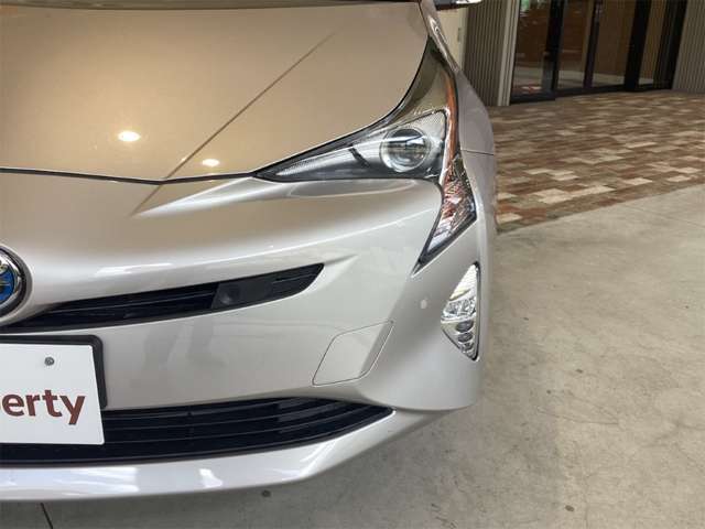 トヨタ プリウス １．８ Ａ プレミアム ツーリングセレクション H29年 (近畿) 99