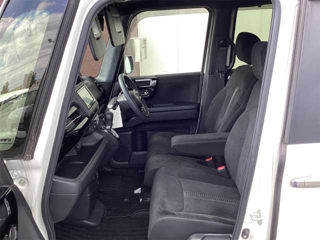 ホンダ Ｎ　ＢＯＸ カスタム ６６０ Ｌ R4年 (近畿) 99
