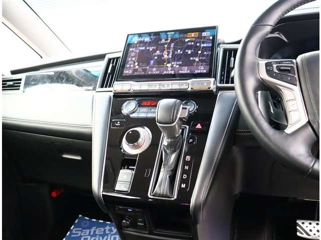三菱 デリカ　Ｄ：５ ２．２ シャモニー 電動サイドステップ非装着車 ディーゼルターボ ４ＷＤ R6年 (関東) 99