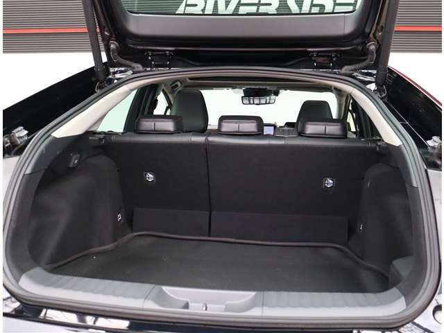 トヨタ プリウス ２．０ Ｚ R5年 (関東) 99