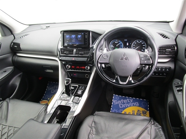 三菱 エクリプス　クロス　ＰＨＥＶ ＰＨＥＶ ２．４ Ｇ ４ＷＤ R3年 (関東) 99