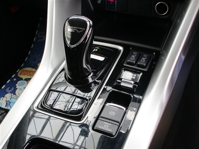 三菱 エクリプス　クロス　ＰＨＥＶ ＰＨＥＶ ２．４ Ｇ ４ＷＤ R3年 (関東) 99