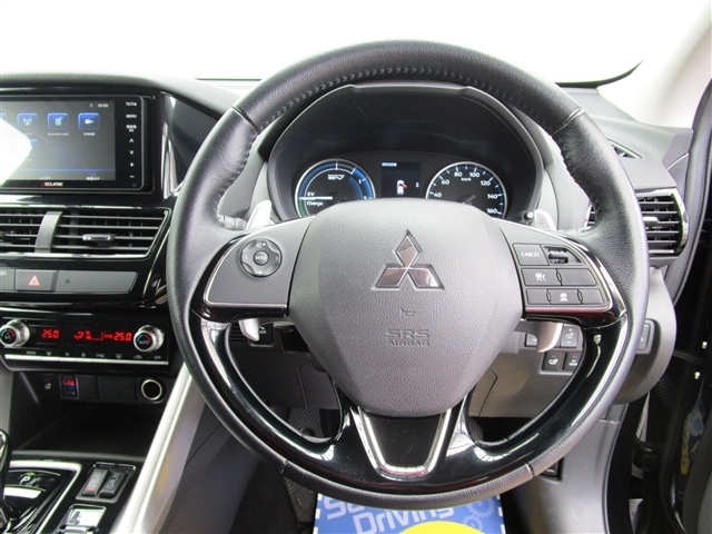 三菱 エクリプス　クロス　ＰＨＥＶ ＰＨＥＶ ２．４ Ｇ ４ＷＤ R3年 (関東) 99