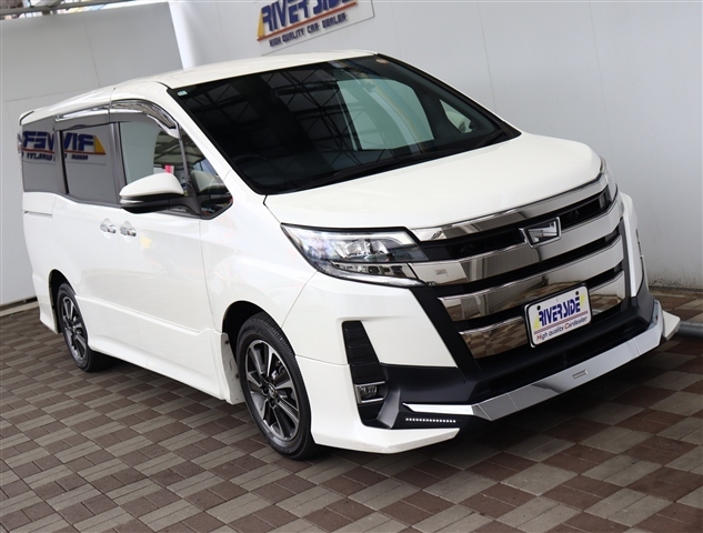 トヨタ ノア ２．０ ＳＩ ＷＸＢ H30年 (関東) 99