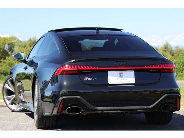 アウディ ＲＳ７　スポーツバック エアサスペンション装着車 ４ＷＤ R3年 (東海) 99